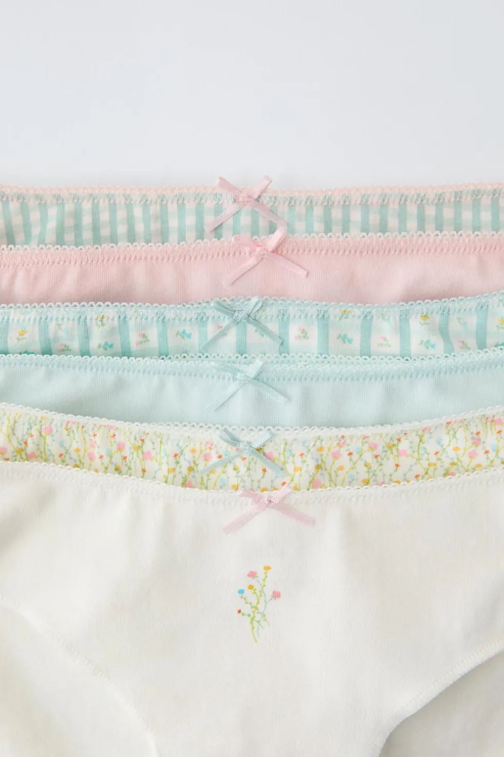 6-14 ANOS / PACK DE SEIS CUECAS AOS QUADRADOS E ESTAMPADO FLORAL-ZARA Online