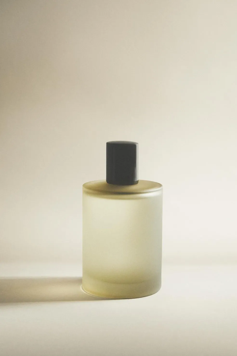 ZARA Fragrâncias Para Casa|Fragrâncias Para Casa^(100 ML) AMBIENTADOR TÊXTIL TUBEROSE Roxo