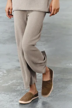 ZARA Sapatos^ALPERGATA EM PELE Castanho
