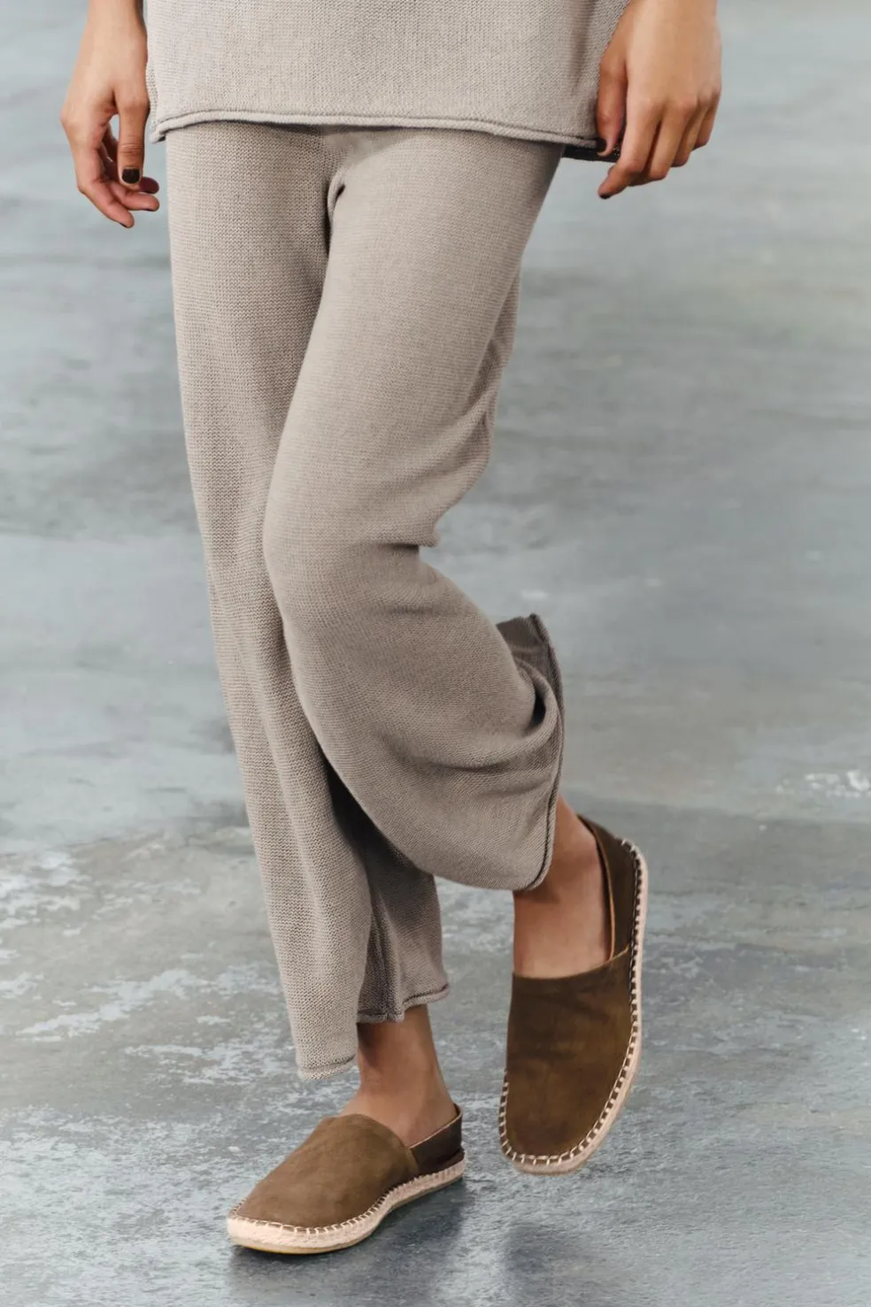 ZARA Sapatos^ALPERGATA EM PELE Castanho