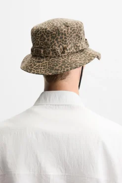 ZARA Acessórios^ANIMAL PRINT UTILITY HAT Leopardo