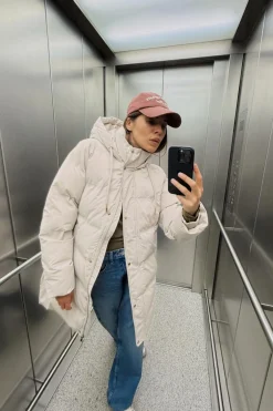 ZARA Sobretudos / Anoraques|Winter Layersnew^ANORAQUE ACOLCHOADO COM CAPUZ WINDPROOF Cru