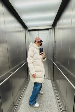 ZARA Sobretudos / Anoraques|Winter Layersnew^ANORAQUE ACOLCHOADO COM CAPUZ WINDPROOF Cru