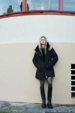 ZARA Sobretudos / Anoraques^ANORAQUE WATER AND WIND PROTECTION Preto