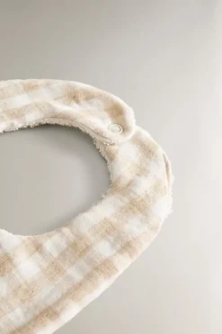 BABETE INFANTIL QUADRADOS-ZARA Online