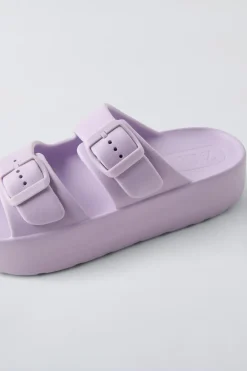 BABUCHAS DE BANHO COM FIVELAS VOLUME-ZARA Hot