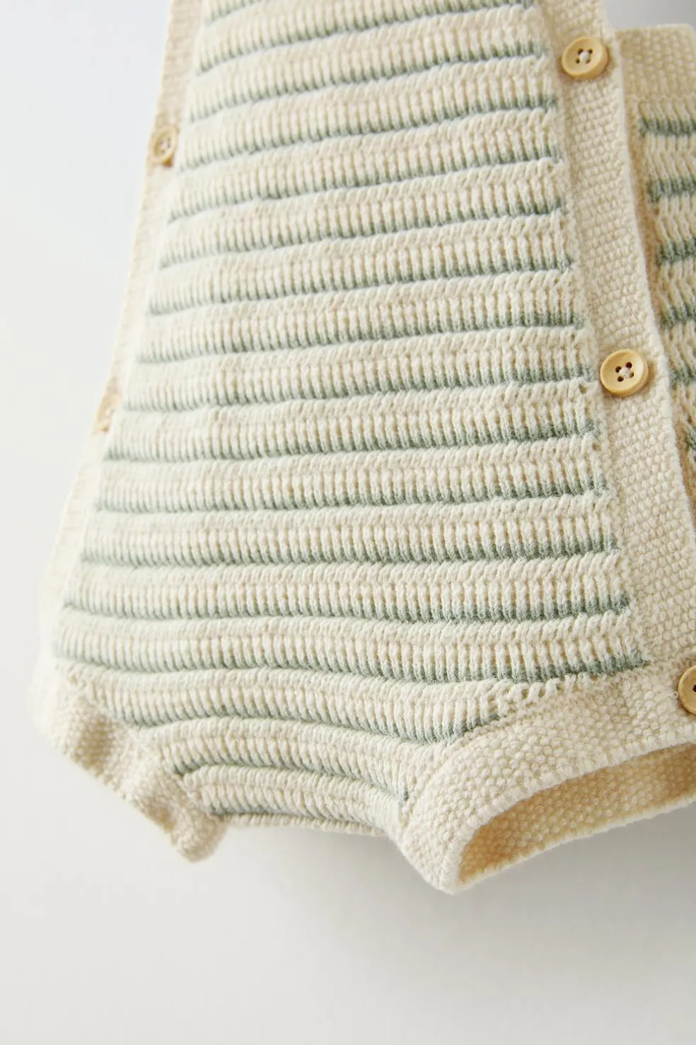 BABYGROW DE MALHA ÀS RISCAS COM BOTÕES-ZARA Outlet