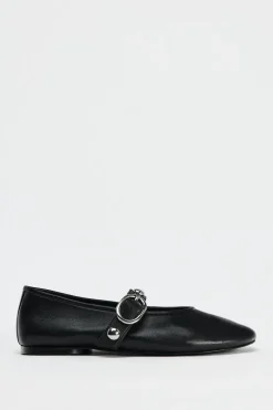 ZARA Sapatos^BAILARINAS COM TACHAS EM PELE Preto