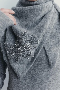 ZARA Acessórios / Bijuteria^BANDANA DE PONTO COM BORDADOS E MISSANGAS Cinzento