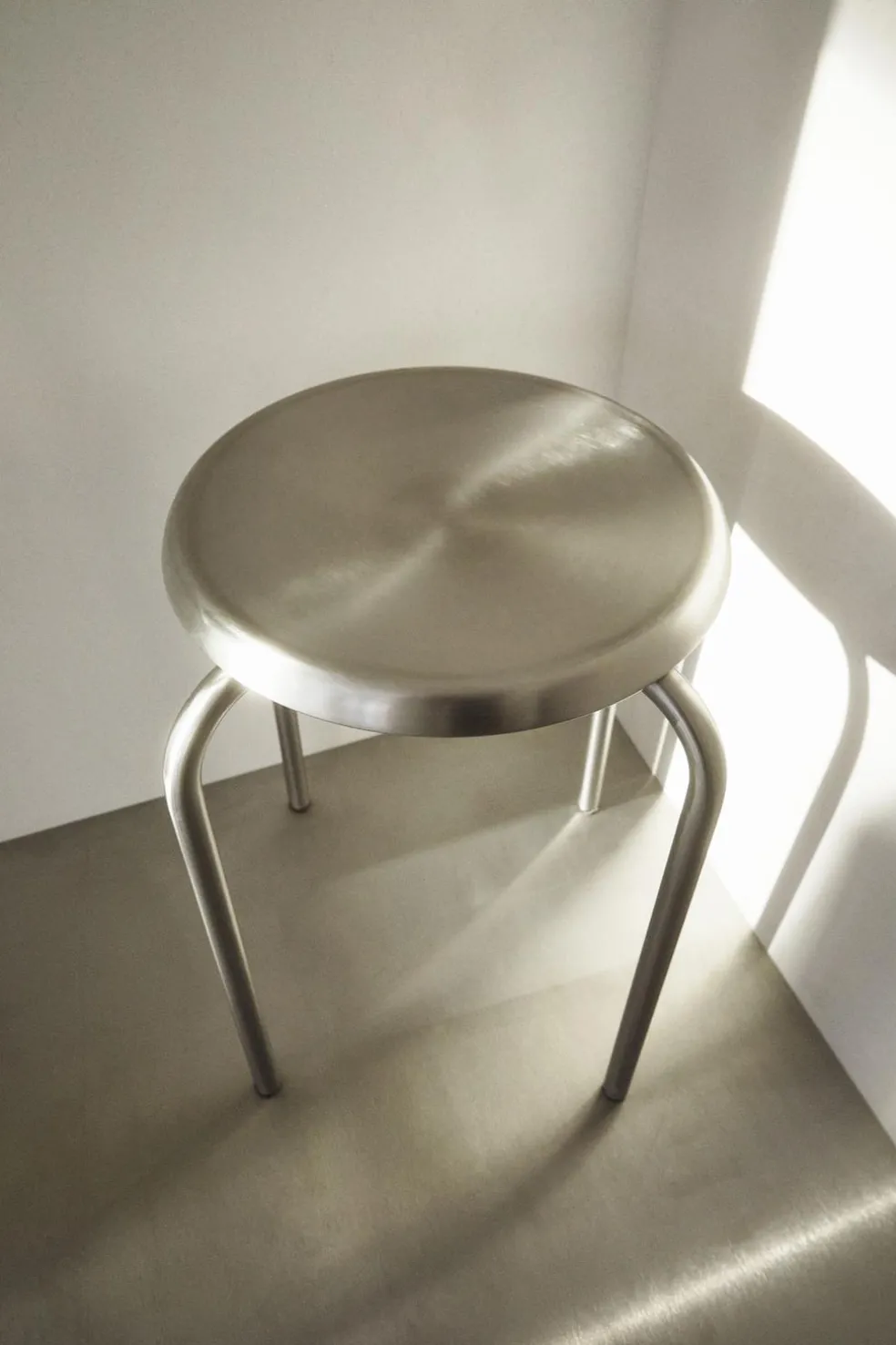 ZARA Móveis|Móveis^BANQUETA AÇO Prata-mate