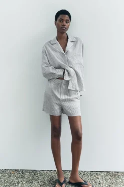 ZARA Saias / Calções^BERMUDA ÀS RISCAS ZW COLLECTION listrado