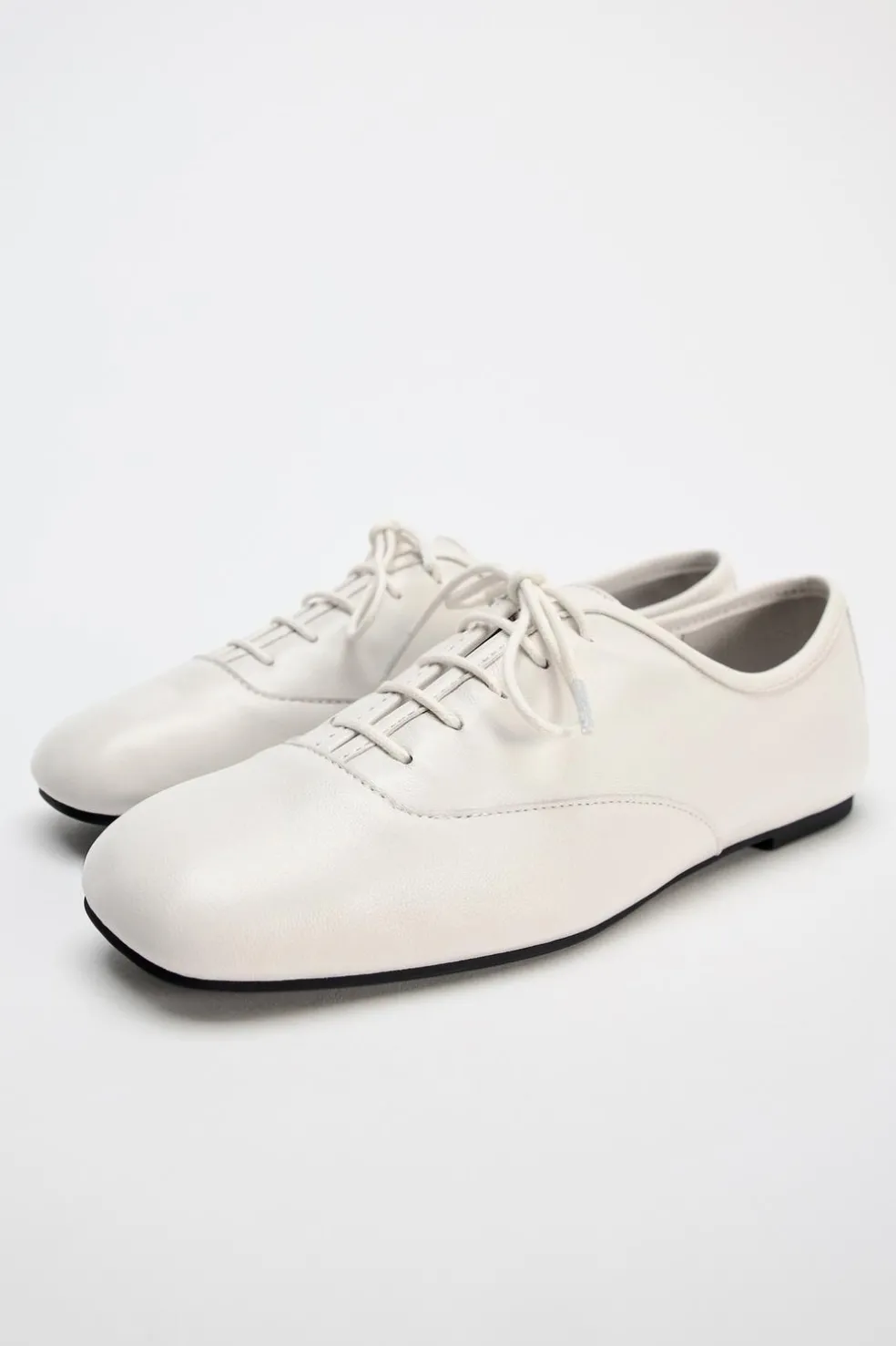 ZARA Sapatos^BLUCHER DE PELE branco