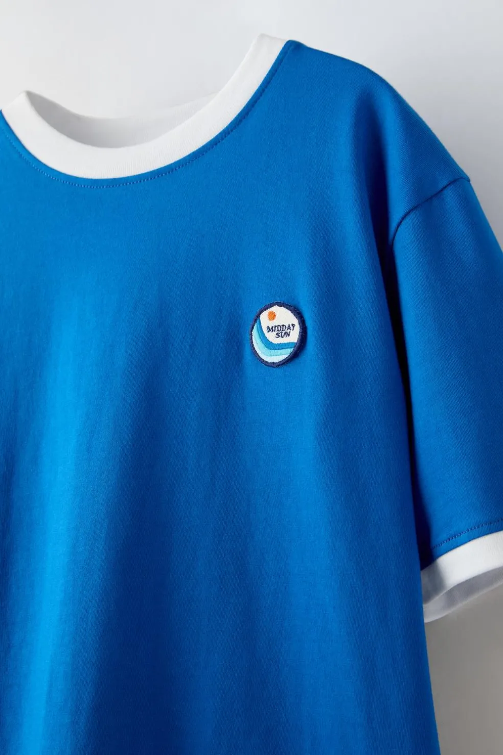 BLUSA COM APLICAÇÃO-ZARA Best