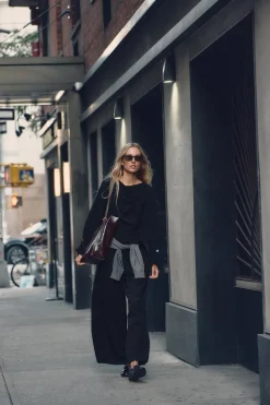 ZARA Camisas / Blusas^BLUSA COM BOTÃO DE JOIA Preto