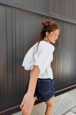 ZARA Camisas / Blusas^BLUSA CURTA COM ENTREMEIOS Branco