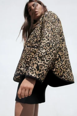 ZARA Blusões^BLUSÃO ACOLCHOADO COM ESTAMPADO ANIMAL Leopardo