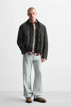 ZARA Blusões^BLUSÃO AOS QUADRADOS COM GOLA COMBINADA Preto