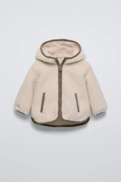 BLUSÃO C/ CAPUZ E EFEITO DE PELO ENCARACOLADO-ZARA Fashion