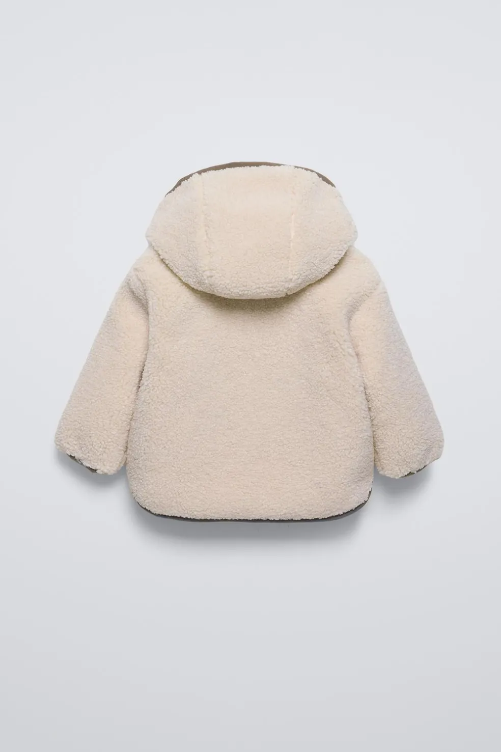 BLUSÃO C/ CAPUZ E EFEITO DE PELO ENCARACOLADO-ZARA Fashion