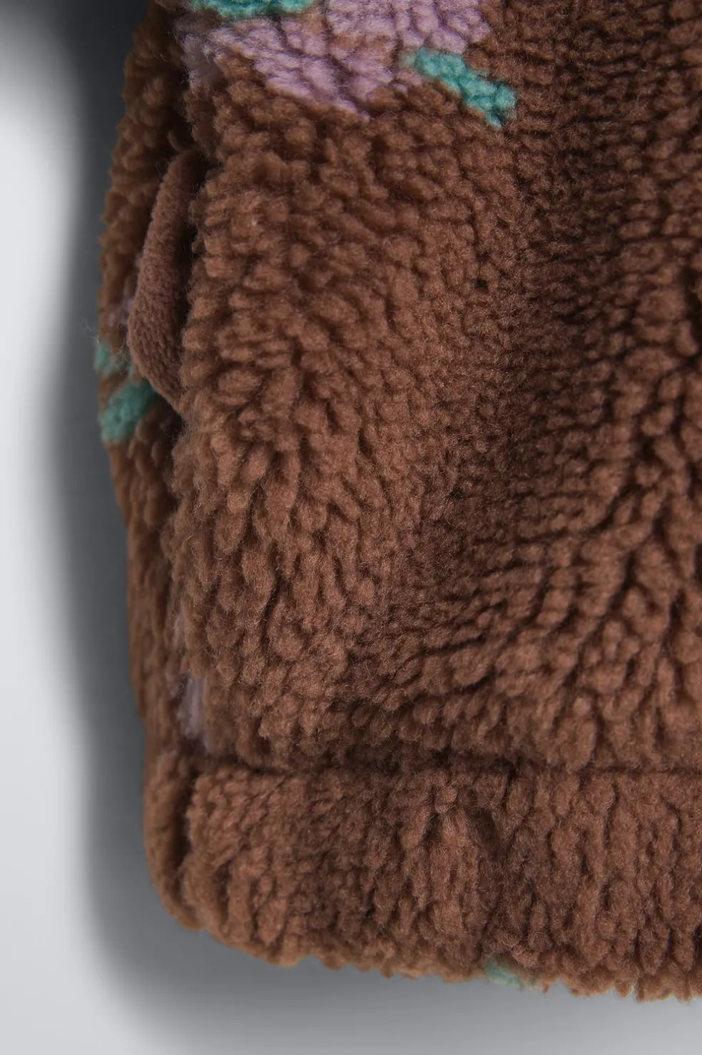 BLUSÃO COM EFEITO DE PELO ENCARACOLADO ESTAMPADO FLORES-ZARA Clearance