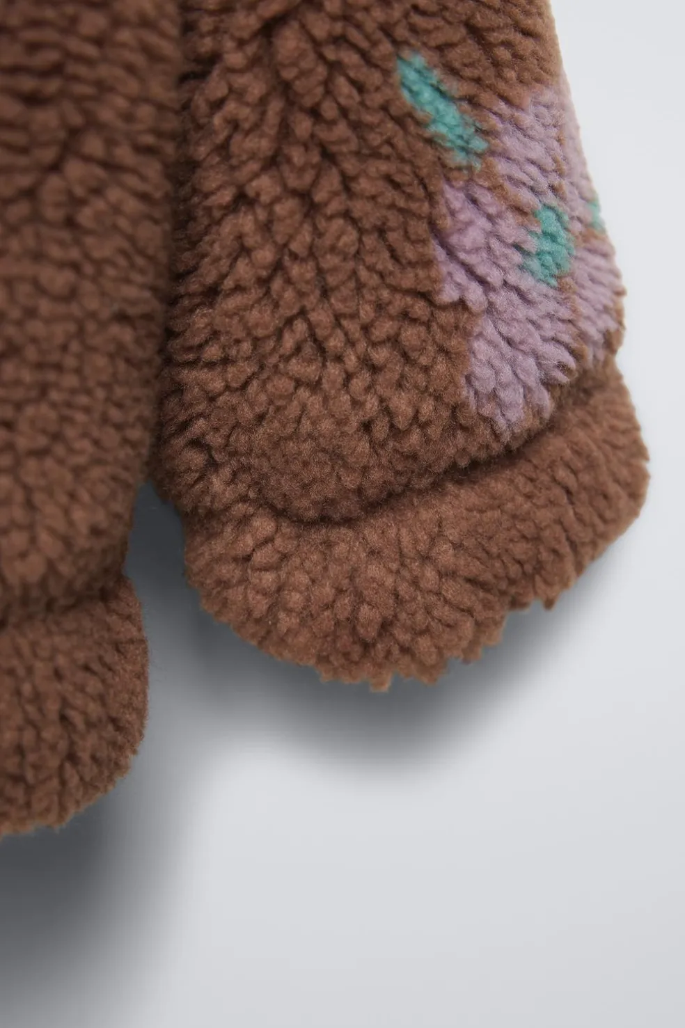 BLUSÃO COM EFEITO DE PELO ENCARACOLADO ESTAMPADO FLORES-ZARA Clearance