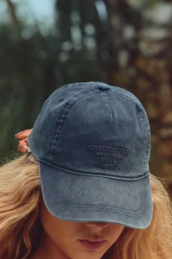 ZARA Acessórios / Bijuteria^BONÉ DE SARJA COM MENSAGEM EM RELEVO Azul-marinho