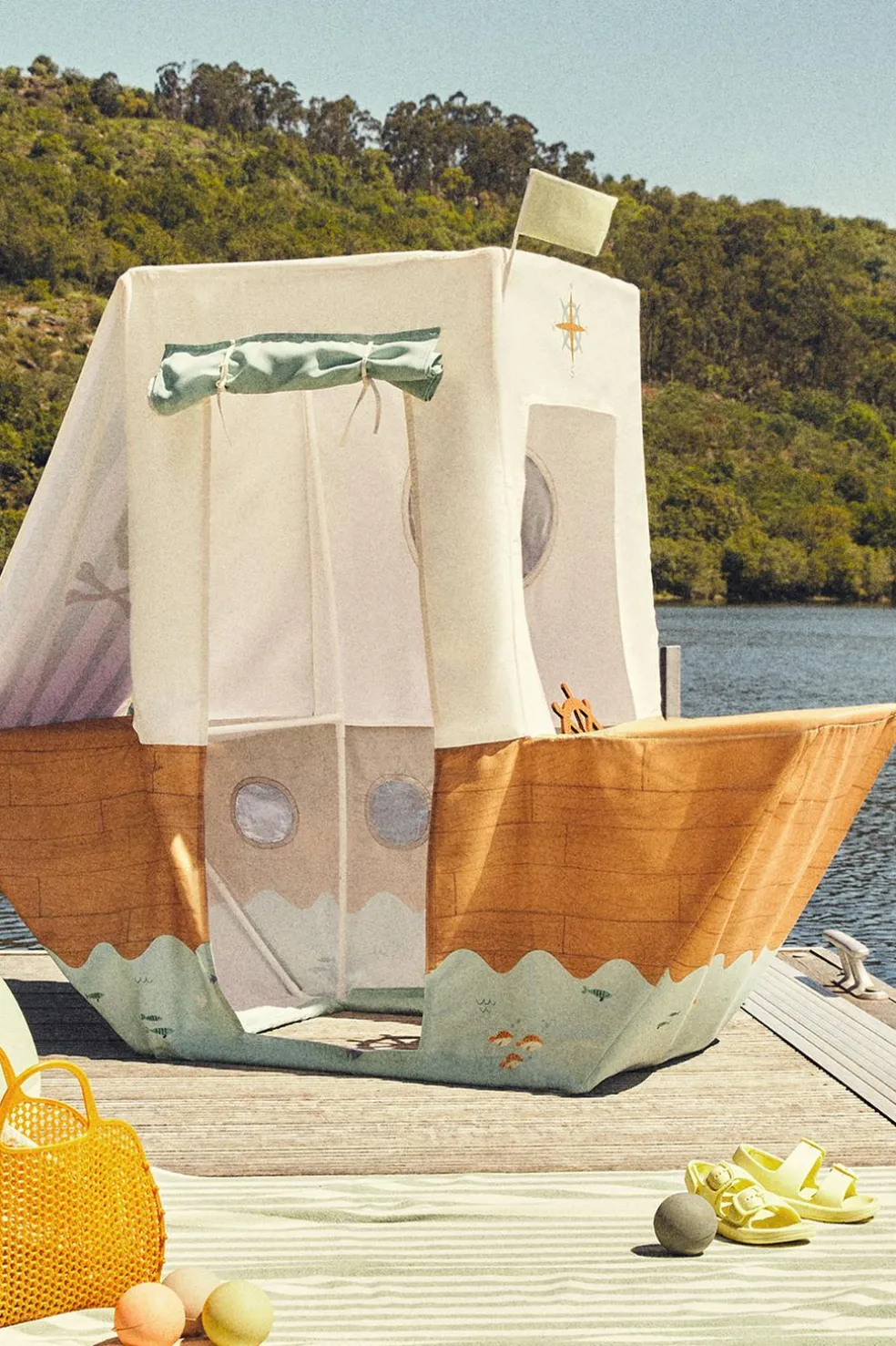 BRINQUEDO DE BARCO COM PIRATA-ZARA Sale