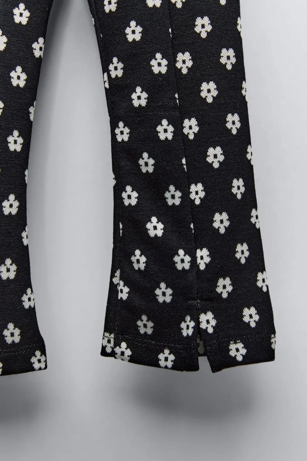 CALÇAS À BOCA DE SINO COM ESTAMPADO-ZARA Cheap