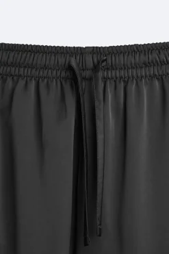 ZARA Calças^CALÇAS ACETINADAS Preto