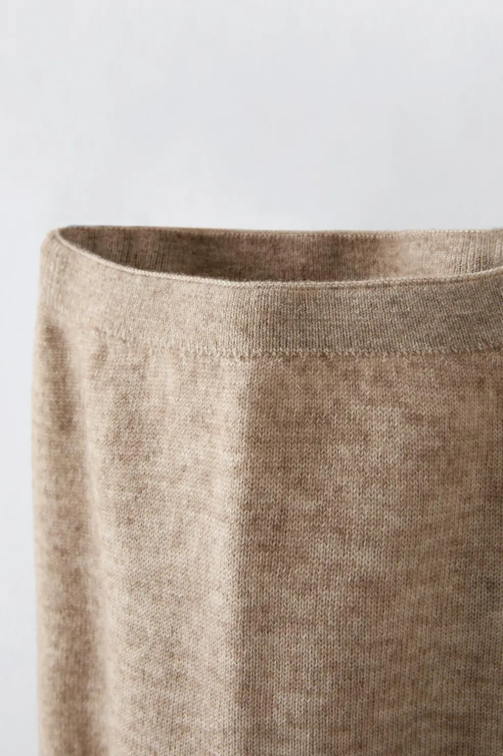 CALÇAS SAROUEL COM LÃ E CAXEMIRA-ZARA Store