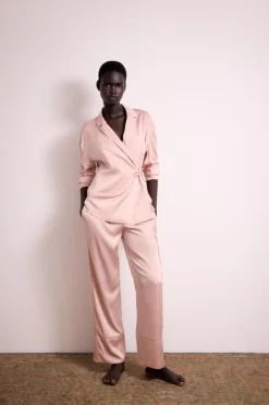 ZARA Camisas / Blusas|Lingerie^CAMISA DE PIJAMA CRUZADA ACETINADA Rosa