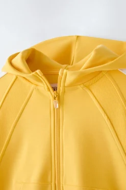 CASACO COM CAPUZ E FAIXAS CONTRASTANTES DE CORTE CROPPED-ZARA Clearance