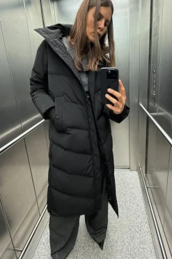 ZARA Winter Layersnew|Sobretudos / Anoraques^CASACO PENAS COM CAPUZ WATER AND WIND PROTECTION Preto