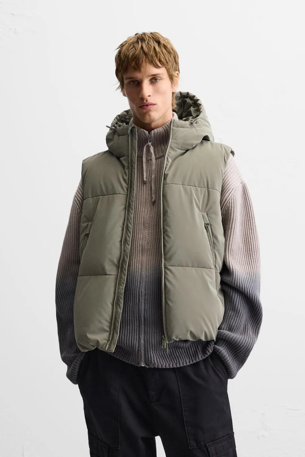 ZARA Blusões|Coletes^COLETE ACOLCHOADO EFEITO DE CAUCHO COM CAPUZ Verde