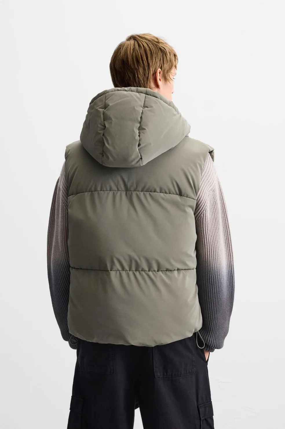 ZARA Blusões|Coletes^COLETE ACOLCHOADO EFEITO DE CAUCHO COM CAPUZ Verde