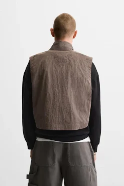 ZARA Blusões|Coletes^COLETE BOXY FIT X ALL CAPS STUDIO Ocre