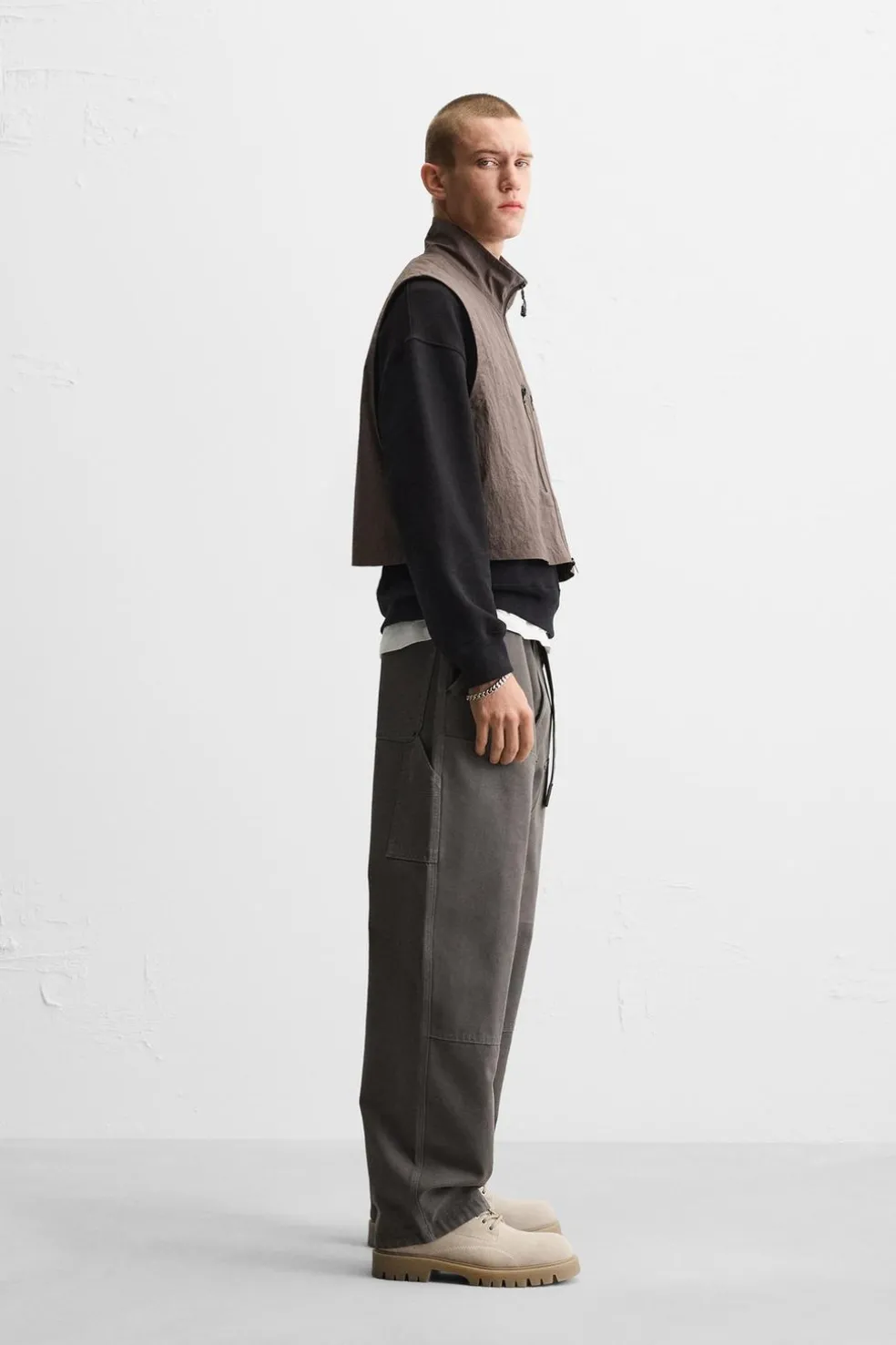 ZARA Blusões|Coletes^COLETE BOXY FIT X ALL CAPS STUDIO Ocre