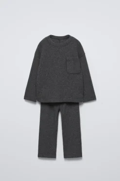 CONJUNTO CANELADO DE T-SHIRT E CALÇAS SOFT TOUCH-ZARA Outlet