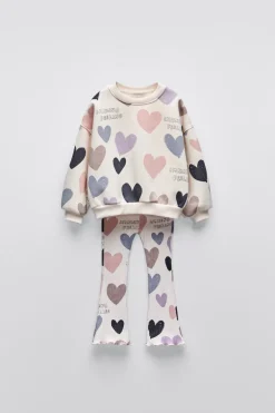 CONJUNTO DE SWEATSHIRT E LEGGINGS FLARE COM CORAÇÕES-ZARA New