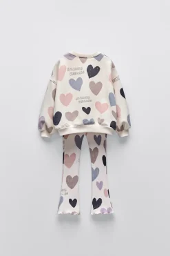 CONJUNTO DE SWEATSHIRT E LEGGINGS FLARE COM CORAÇÕES-ZARA New