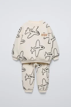 CONJUNTO DE SWEATSHIRT E JOGGERS COM AVIÕES-ZARA New