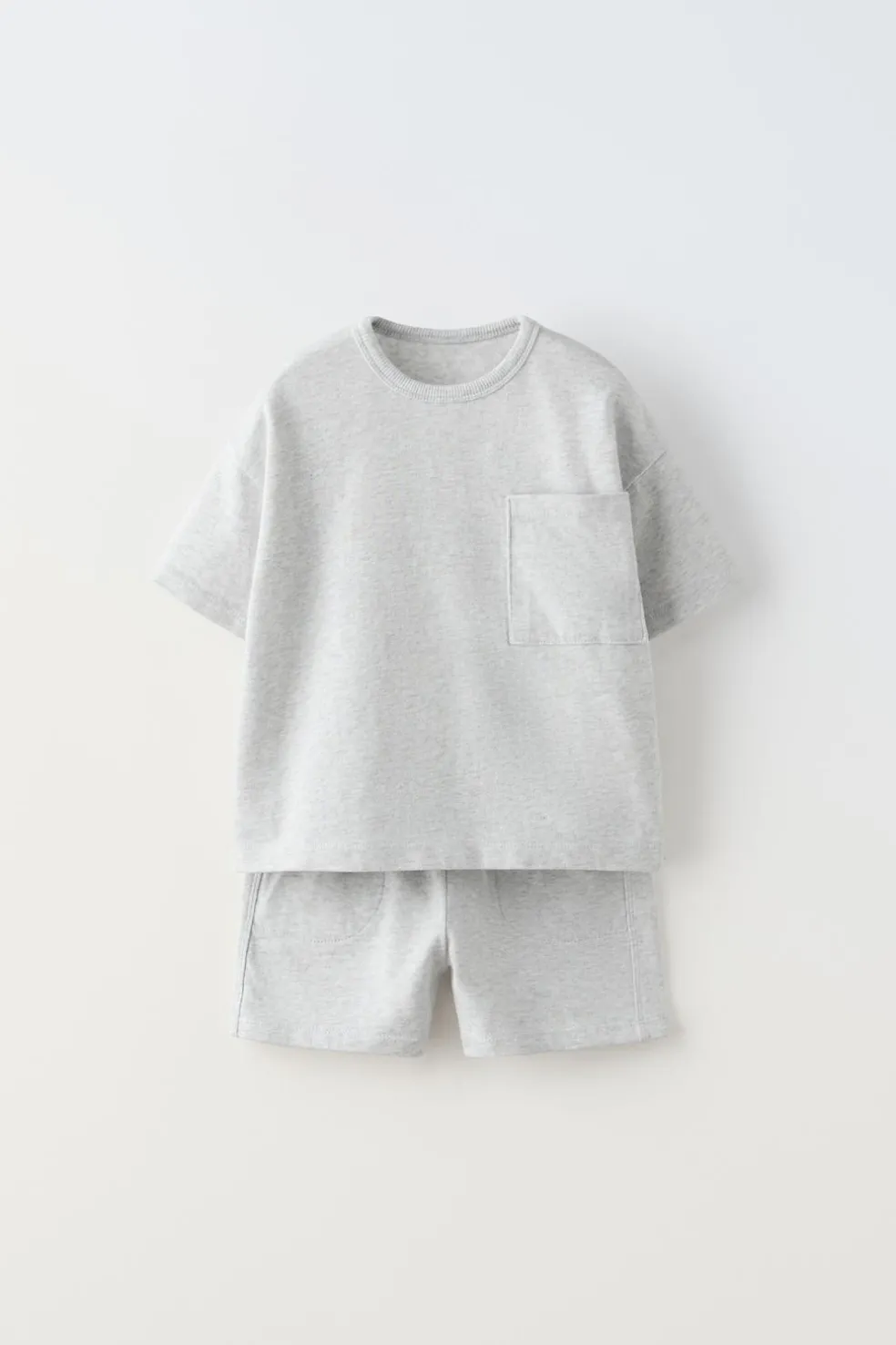 CONJUNTO DE T-SHIRT COM BOLSO E CALÇÕES BERMUDA-ZARA Shop