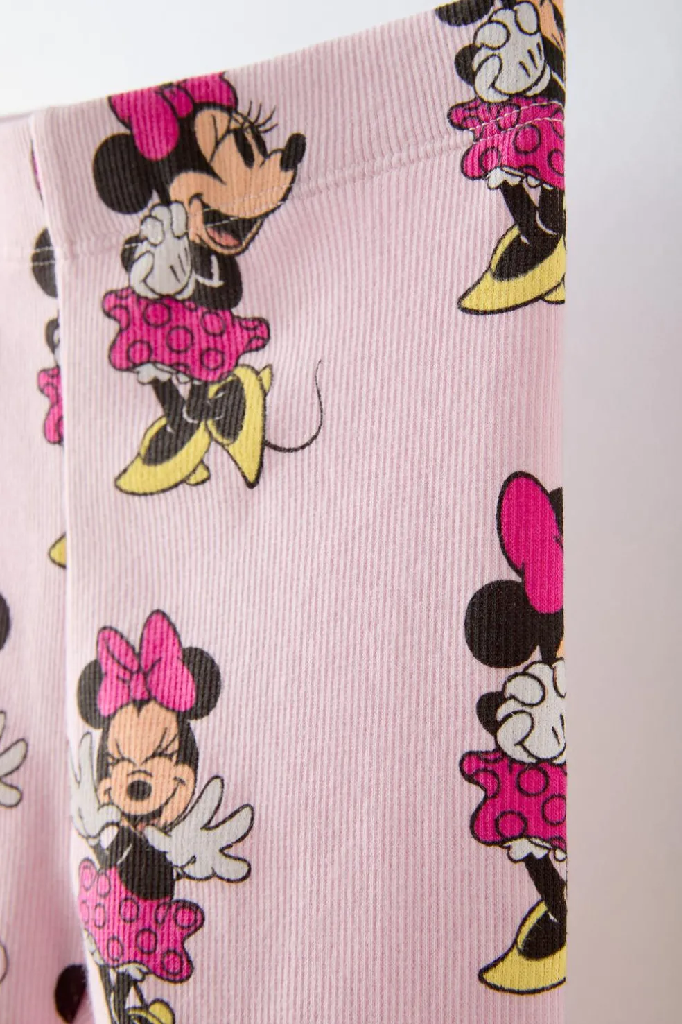 CONJUNTO DE T-SHIRT E LEGGINGS MINNIE MOUSE © DISNEY-ZARA Store