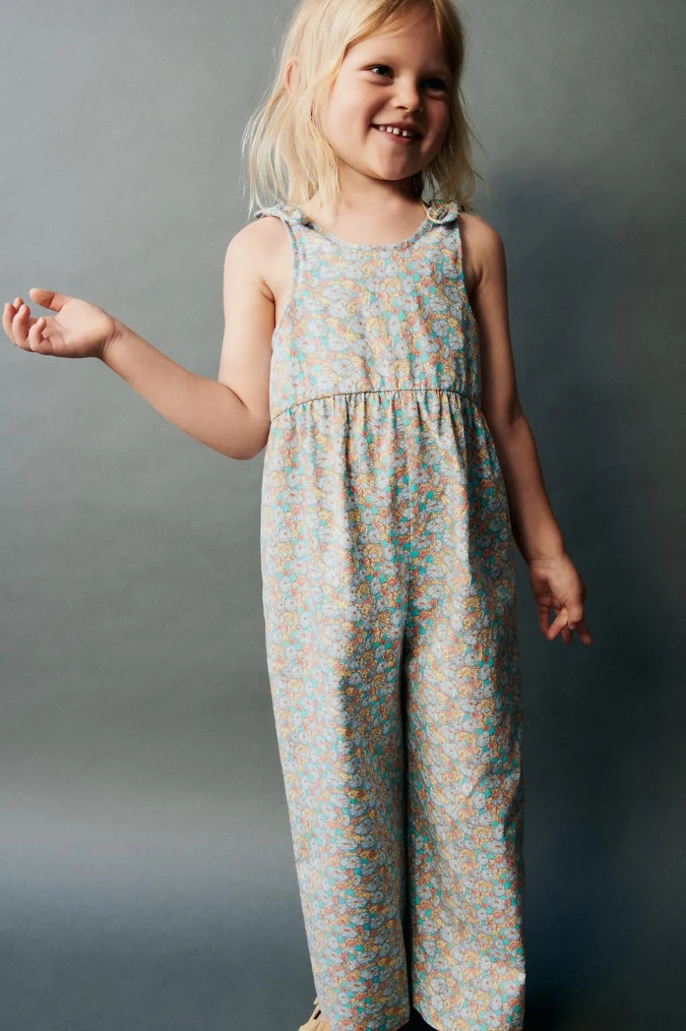 JARDINEIRAS COMPRIDAS COM ESTAMPADO FLORAL-ZARA Shop