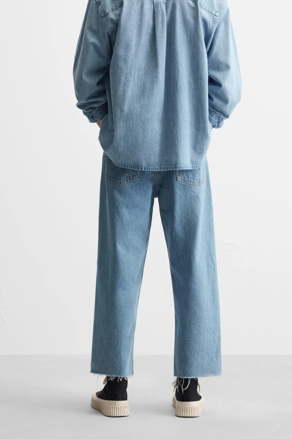 ZARA Calças De Ganga^JEANS STRAIGHT CROPPED FIT Azul-claro
