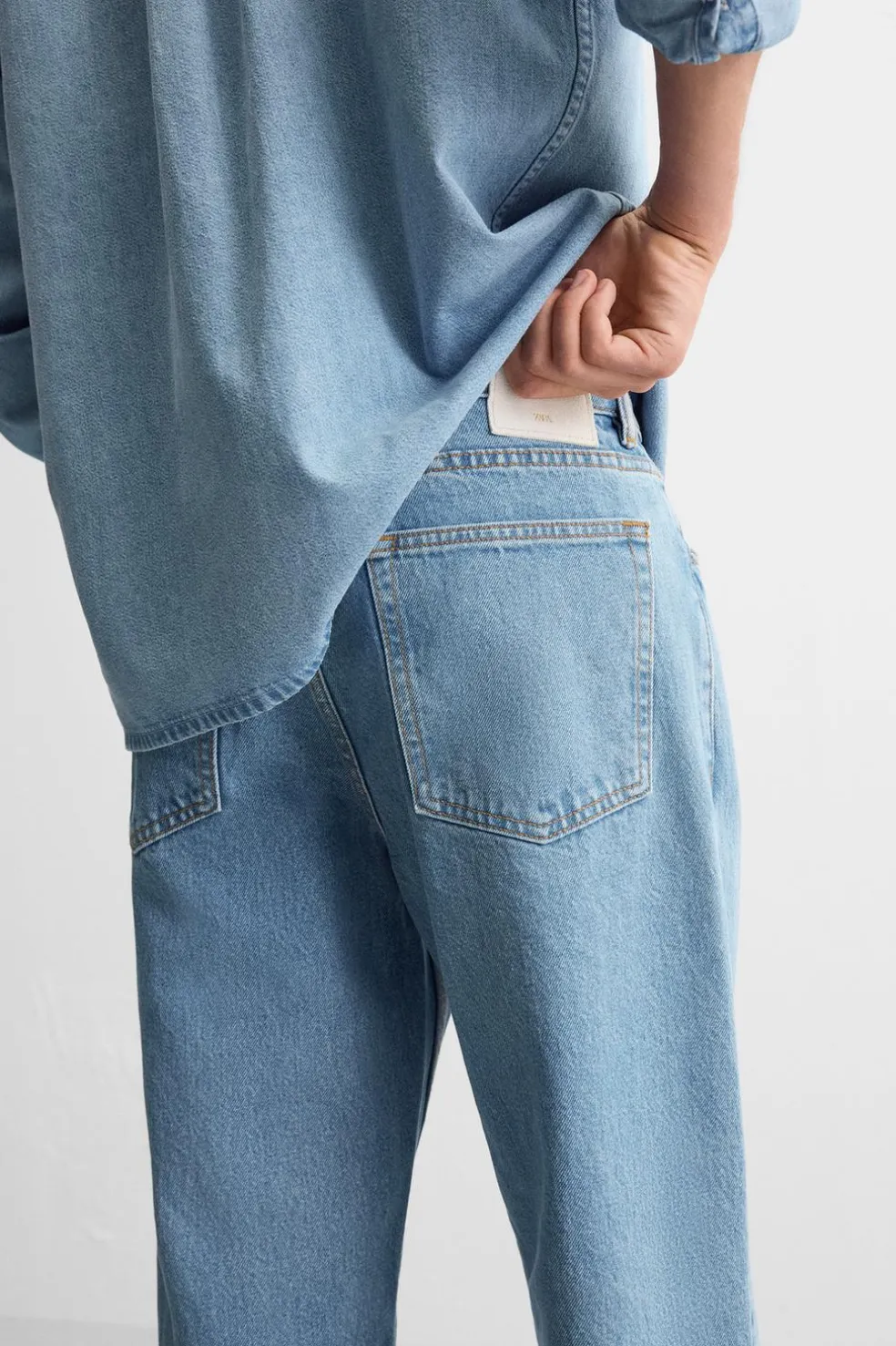 ZARA Calças De Ganga^JEANS STRAIGHT CROPPED FIT Azul-claro