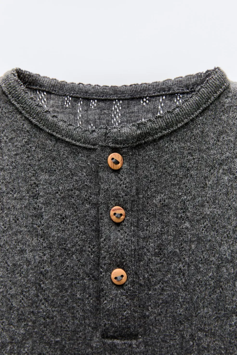 MACACÃO DE MALHA RENDILHADO-ZARA Online
