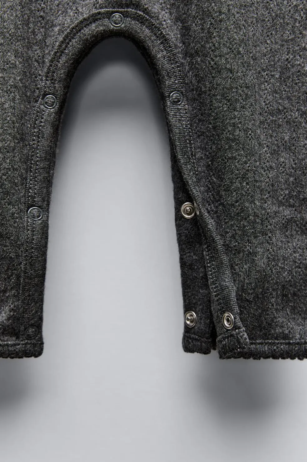 MACACÃO DE MALHA RENDILHADO-ZARA Online