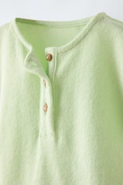 MACACÃO TERRYCLOTH COM DECOTE DE BOTÕES-ZARA Outlet