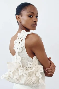ZARA Malas^MALA DE OMBRO COM BORDADOS branco